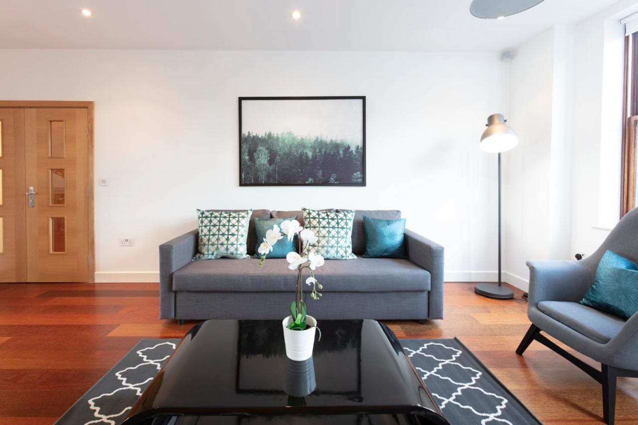 Hampden Apartments - The Charles วินด์เซอร์ ภายนอก รูปภาพ